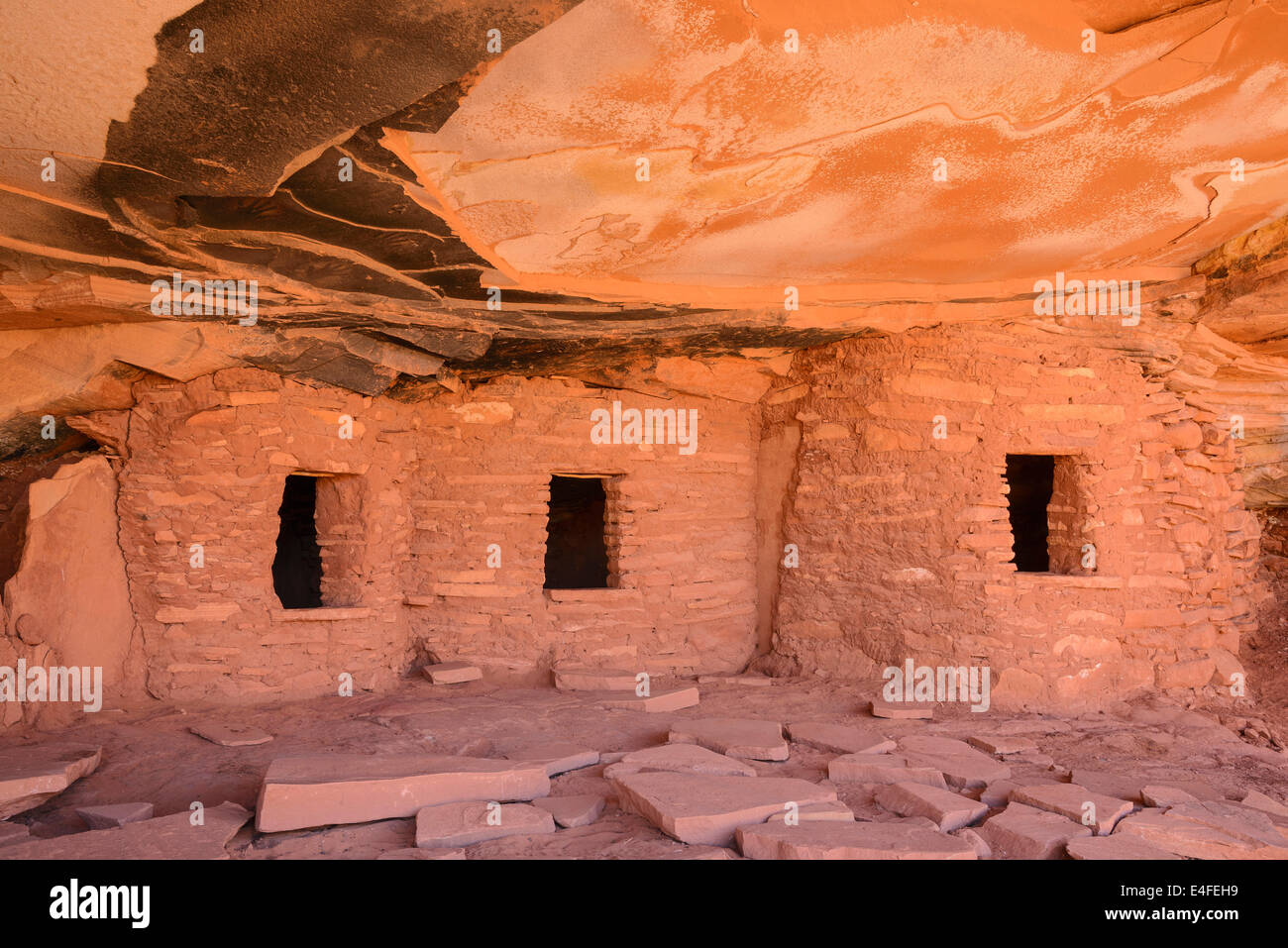 Indiano antico granaio, Strada Canyon, Cedar Mesa, Utah, Stati Uniti d'America Foto Stock