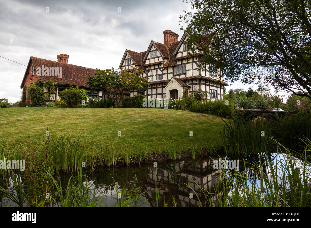 16esimo secolo colombaia a MOAT FARM dormston WORCESTERSHIRE REGNO UNITO Inghilterra la facciata esterna house home, grado 2* elencati moated agriturismo Foto Stock