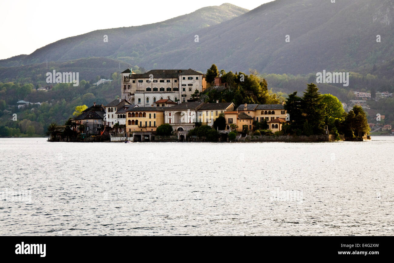 Architettura del lago d'Orta Isola di San Giulio Foto Stock