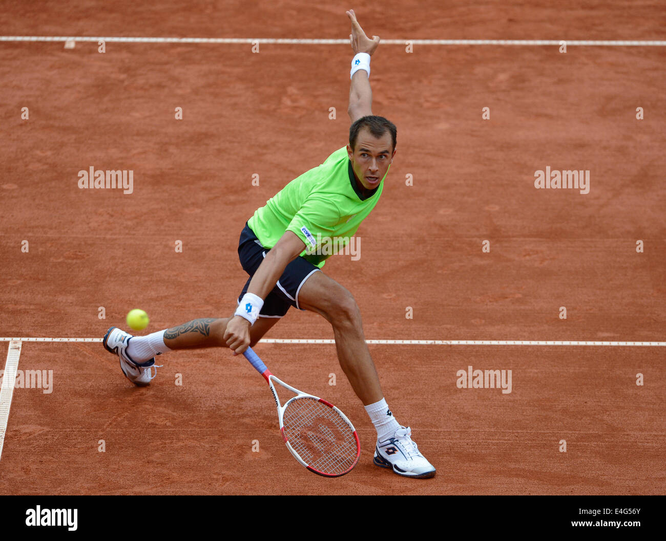 Stuttgart, Germania. 10 Luglio, 2014. Ceca giocatore di tennis Lukas Rosol in azione durante il match di primo turno contro KOHLSCHREIBER: risultati nei della Germania alla Mercedes Cup Torneo ATP di Stoccarda, Germania, 10 luglio 2014. Foto: DANIEL MAURER/dpa/Alamy Live News Foto Stock