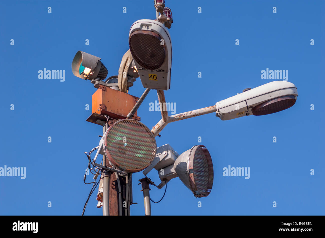 Proiettori e luci di segnale presso l'eliporto di Burbank CA su luglio 4.2014 Foto Stock
