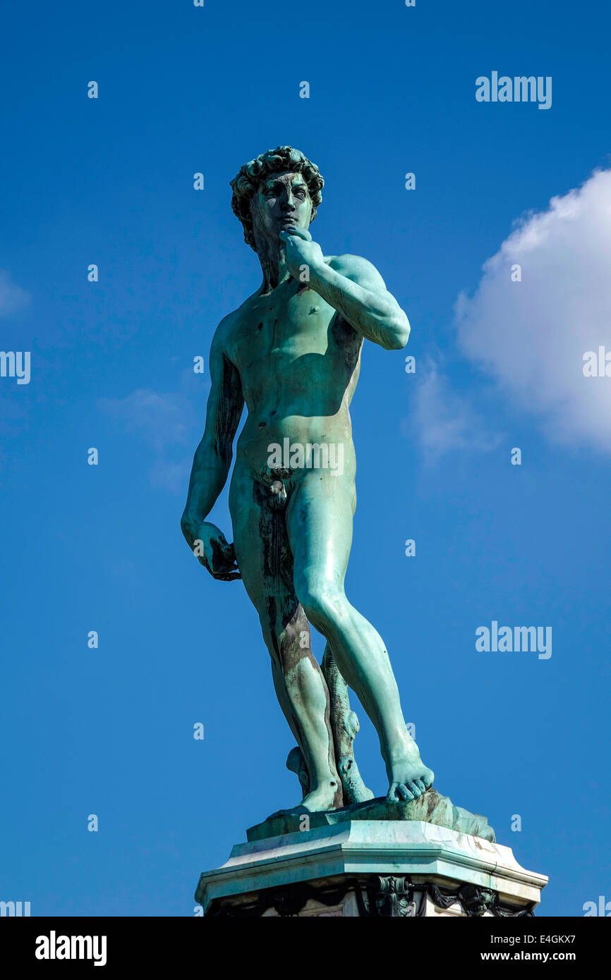 Statua di Davide, copia in bronzo a Piazzale Michelangelo, Firenze, Toscana, Italia, Europa Foto Stock