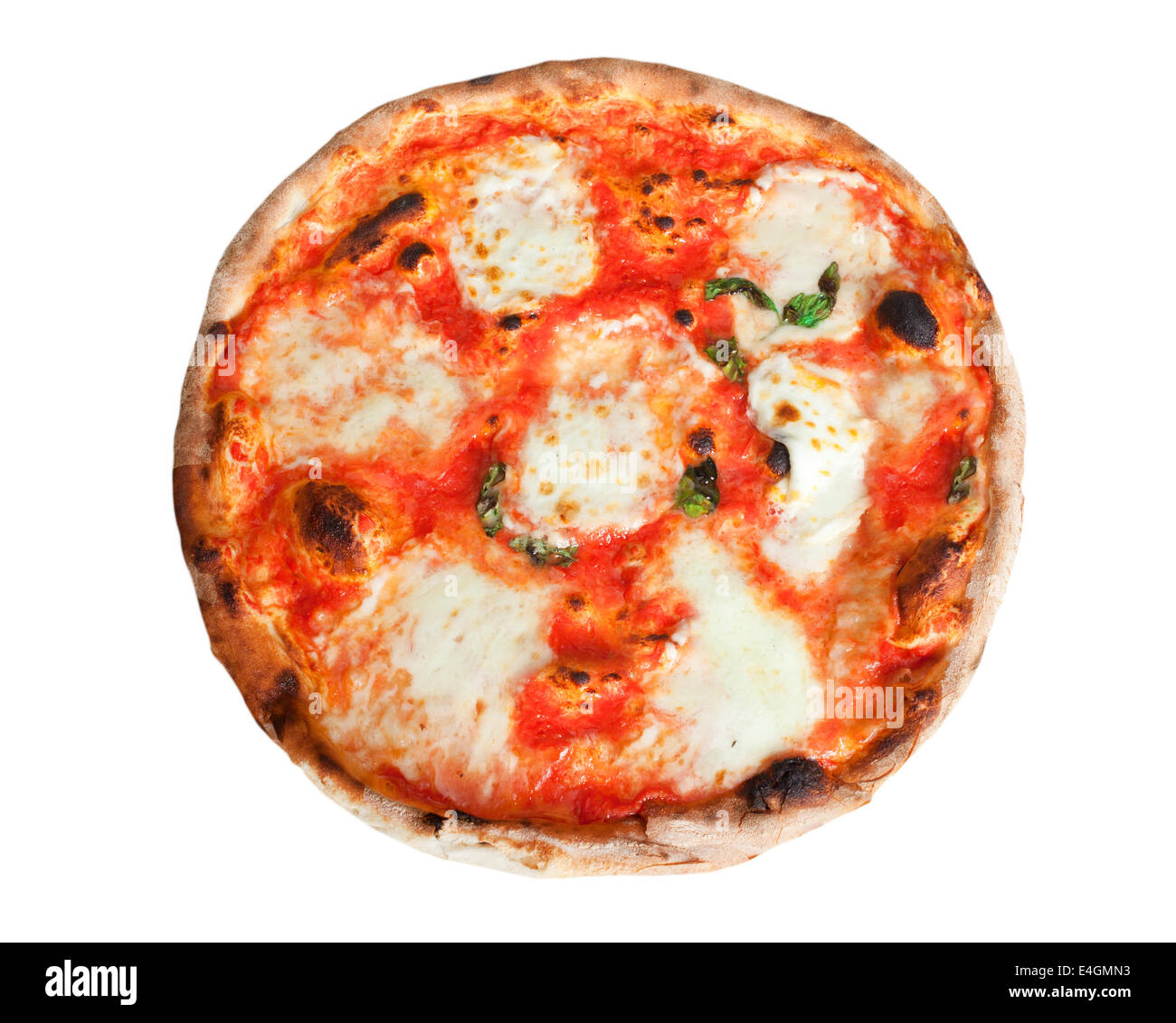 La pizza margherita con fette di mozzarella su sfondo bianco Foto stock