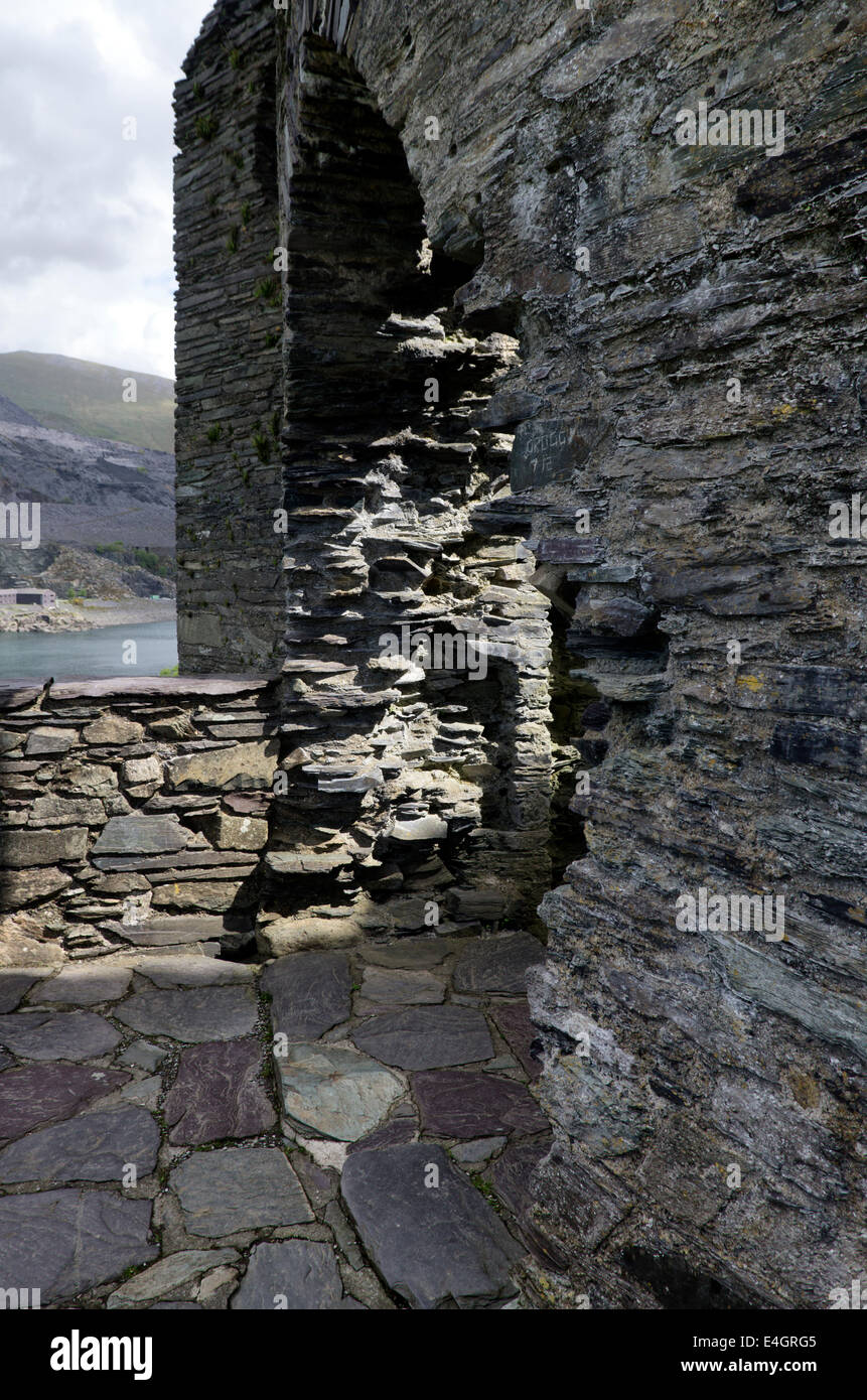 Vista dell'ingresso al castello di Dolbadarn, Llanberis, Gwynedd. Foto Stock