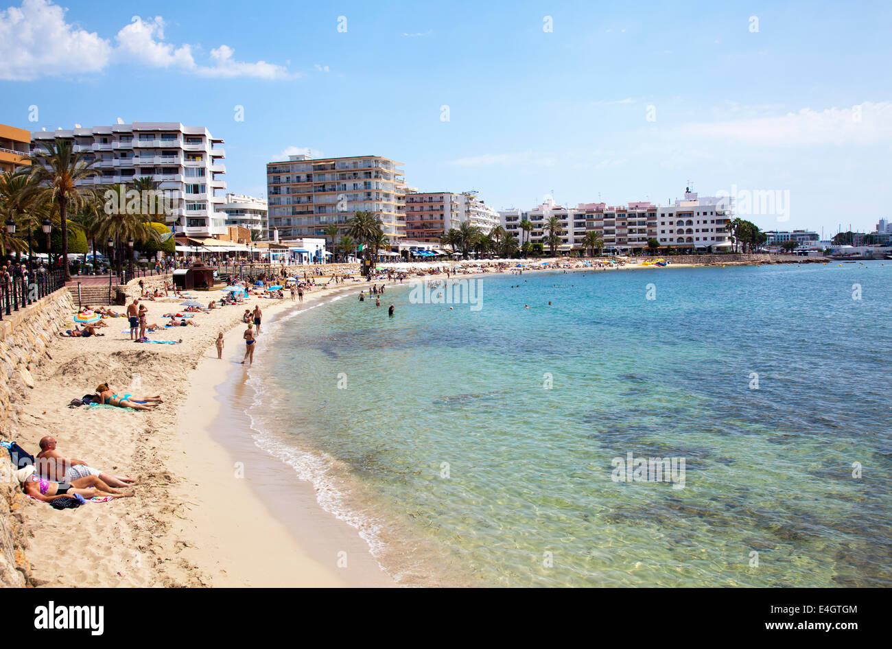 Spiaggia di Santa Eulalia a Ibiza Foto Stock