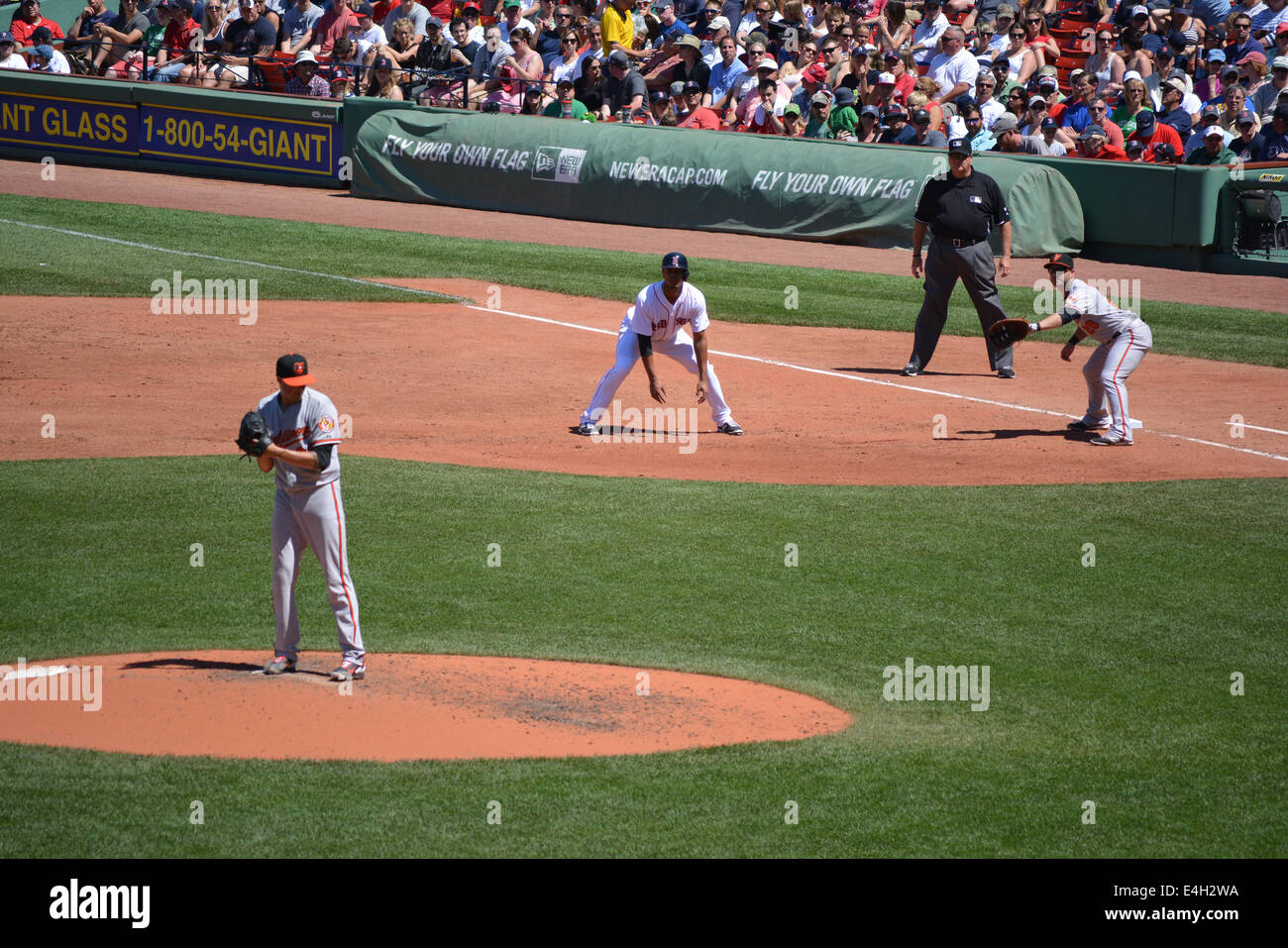 Azione durante una Major League Baseball Game al Fenway Park di Boston, Massachusetts. Foto Stock