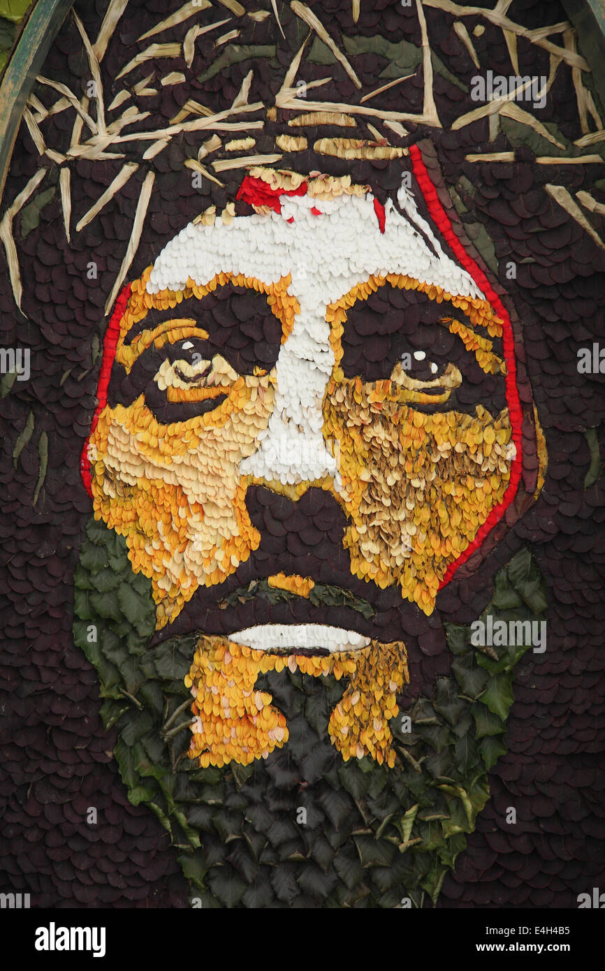 Ritratto di Gesù Cristo che indossa una corona di spine, Peak District, Derbyshire, England, Regno Unito Foto Stock