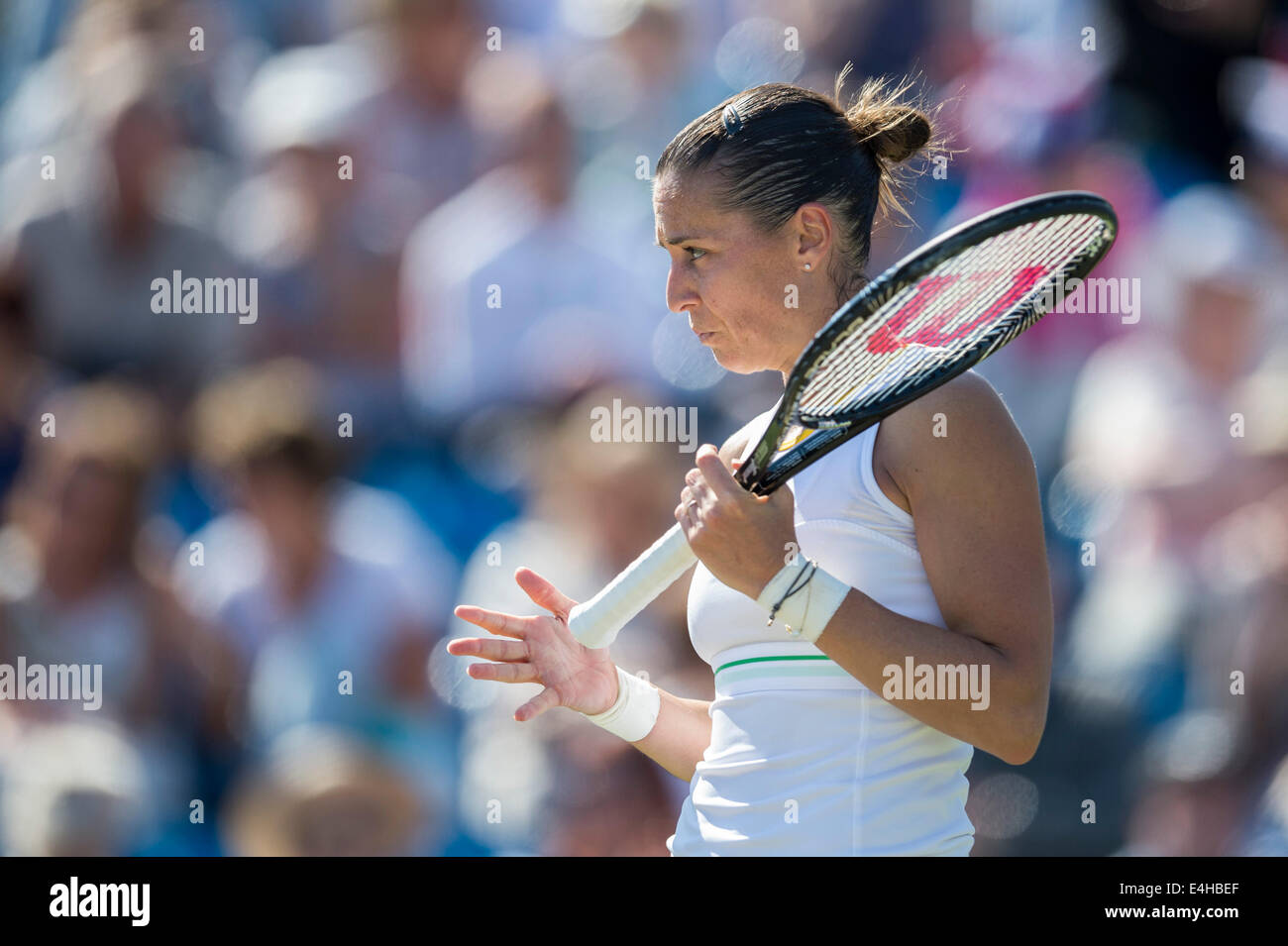 AEGON International 2014- Eastbourne - Inghilterra, Flavia PENNETTA dell Italia in stato d'animo contemplativo. Foto Stock