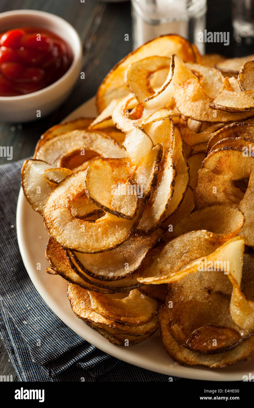 In casa spirale Cut Potato Chips in fiera Foto Stock