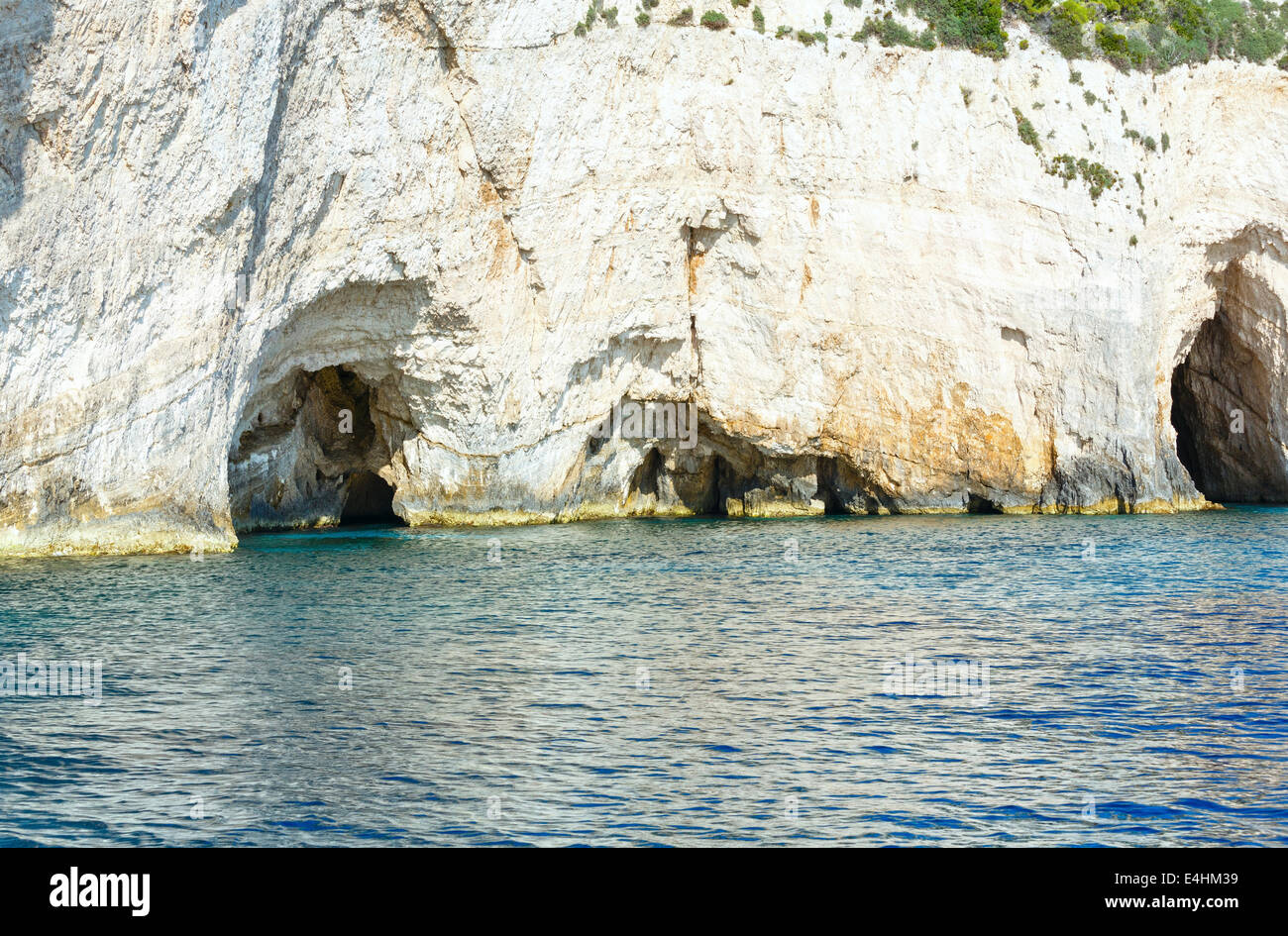 Vista di Grotte blu da barca (Zante Grecia, Capo Skinari ) Foto Stock