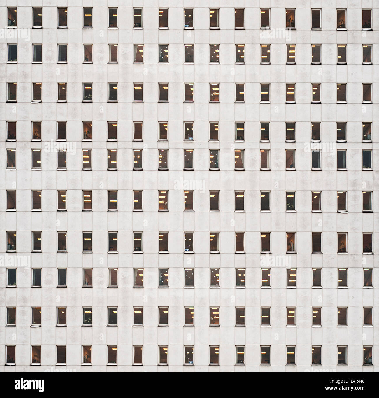 Edificio con un sacco di finestre Foto Stock