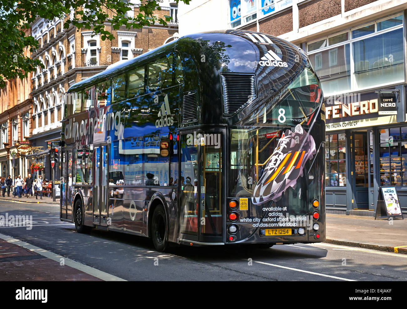 Il London Bus è uno di Londra icone principali Foto Stock