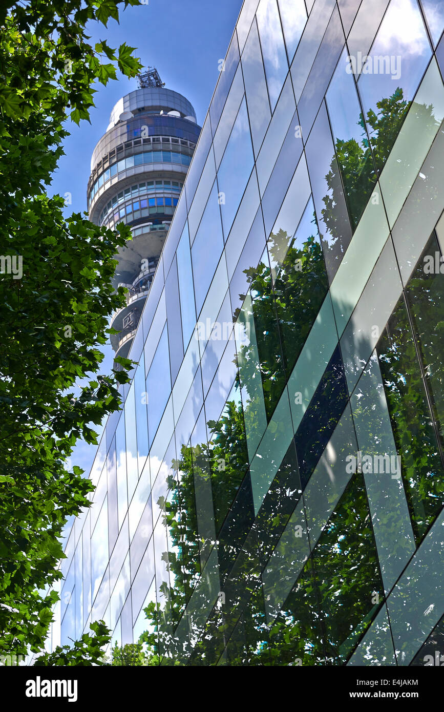 La BT Tower è una torre di comunicazione si trova a Fitzrovia, Londra, di proprietà del Gruppo BT Foto Stock