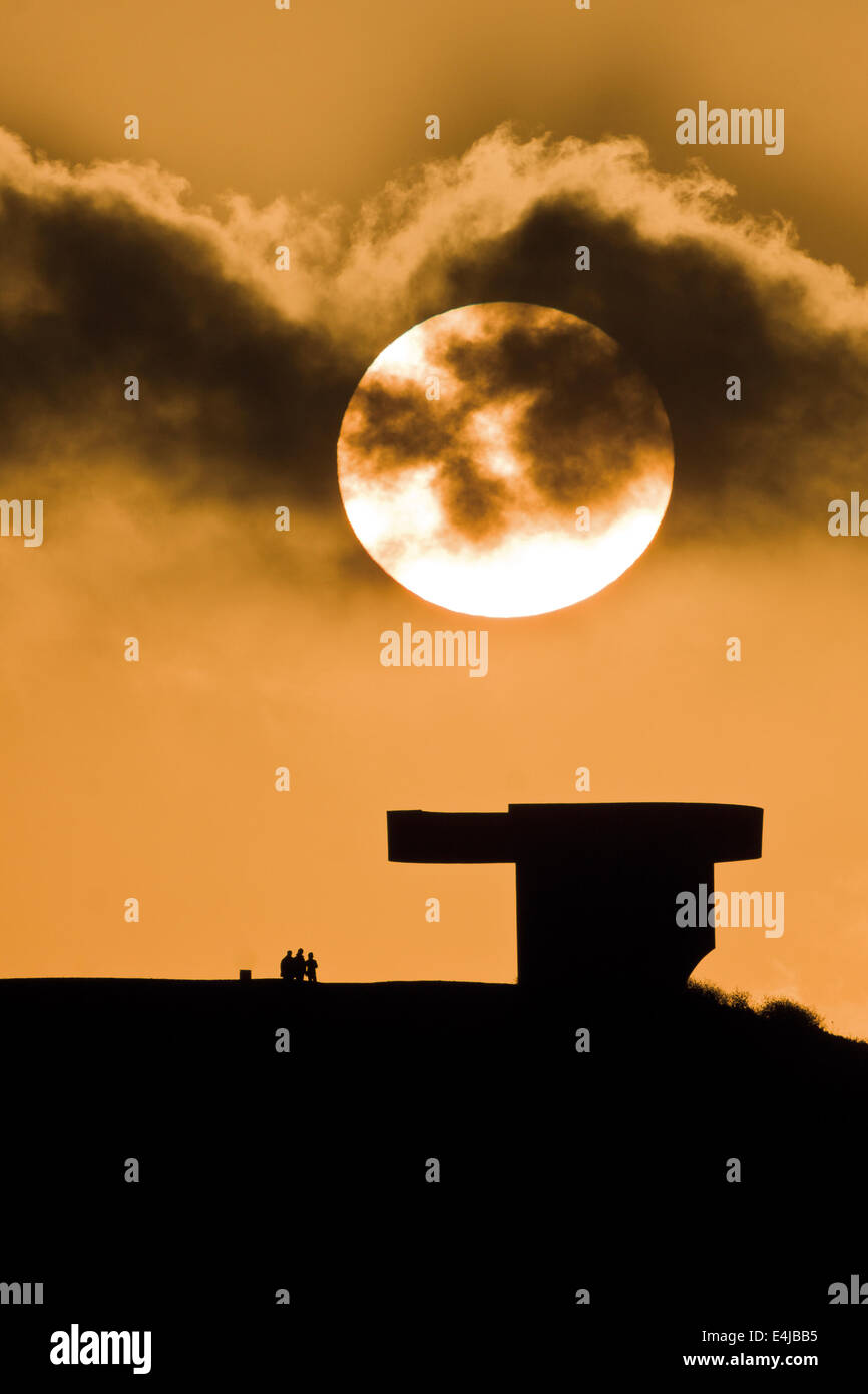 Lode all'orizzonte è il nome di una scultura in cemento che si trova nella città di Gijón (Spagna), opera dello scultore Eduardo Chillida. Ho Foto Stock