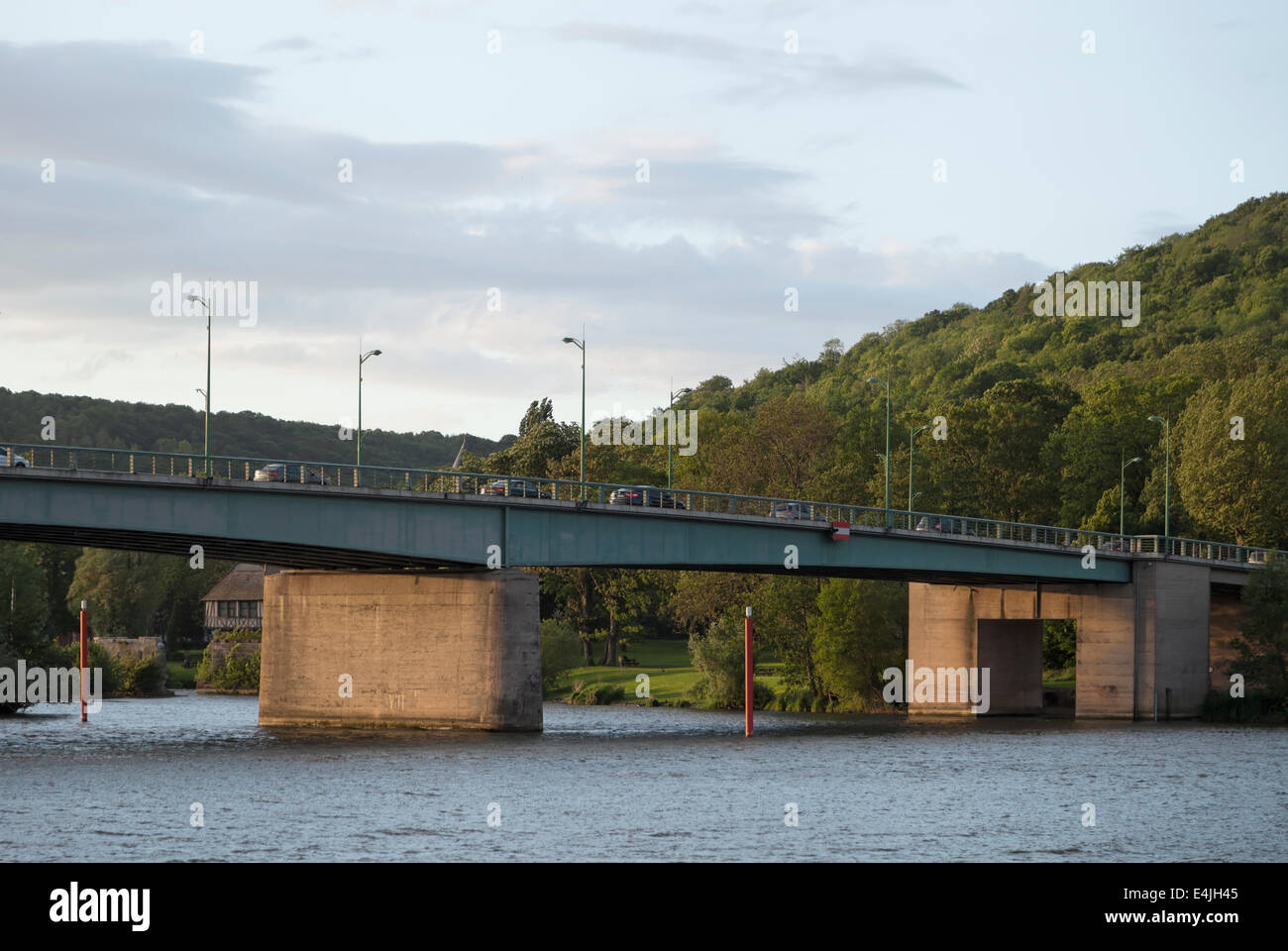 Pont Clemenceau (Clemenceau ponte), costruito 1950-1954, Vernon, Eure, Francia Foto Stock