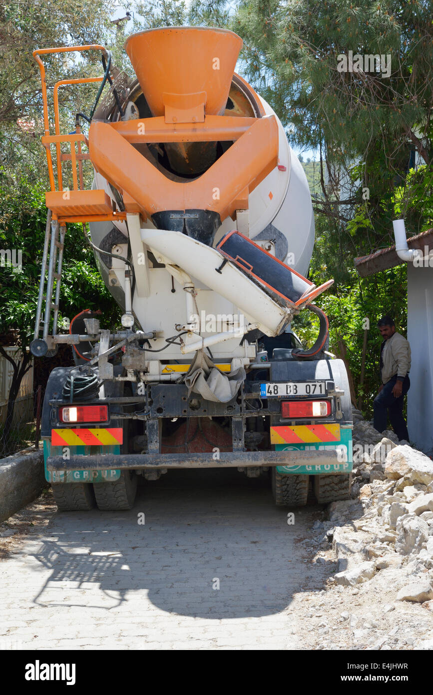 Bloccato il carrello di cemento, Selimiye, Turchia 140430_61188 Foto Stock
