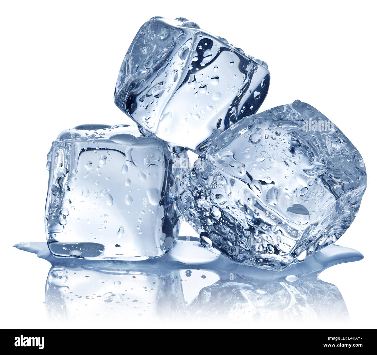 3 cubetti di ghiaccio su sfondo bianco. Panetti di clipping Foto stock -  Alamy