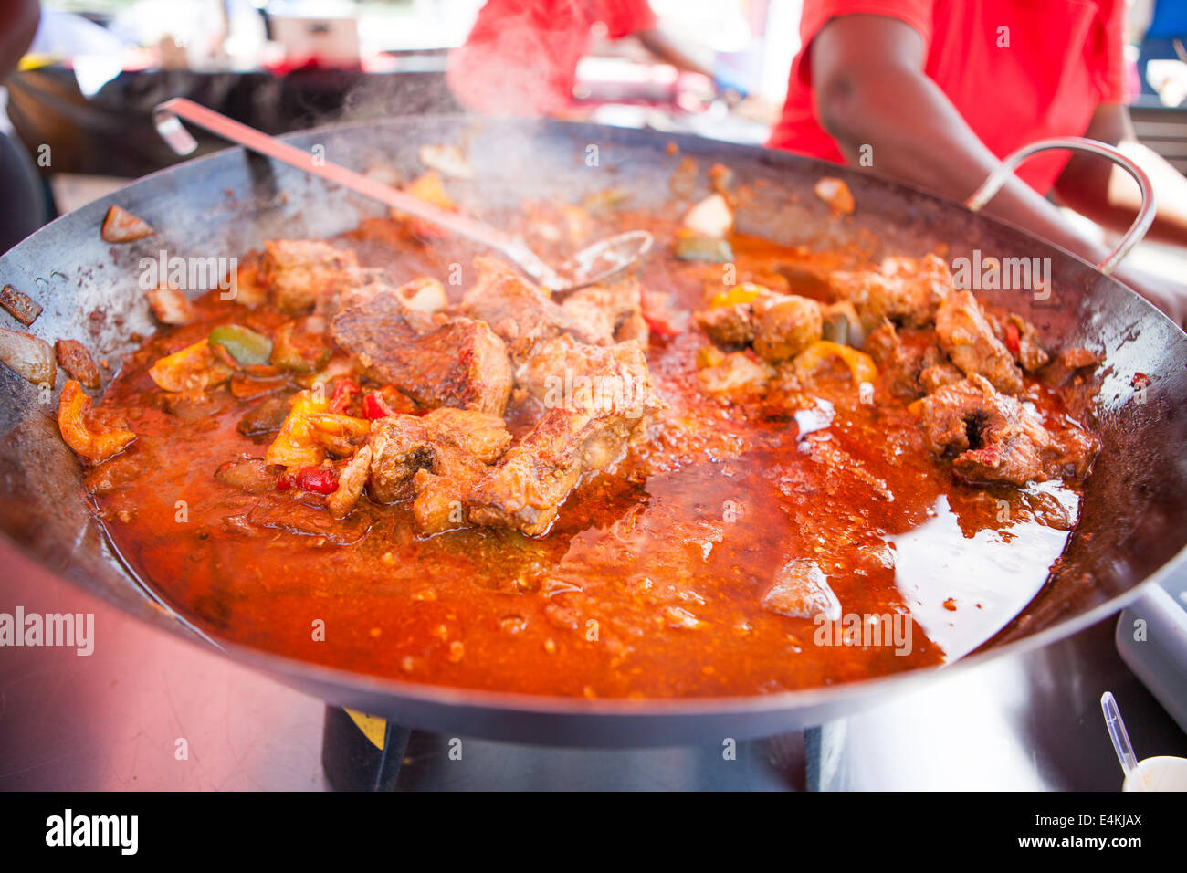 Caraibi street cibo in Dorset festival di frutti di mare. Weymouth, Dorset Regno Unito Foto Stock