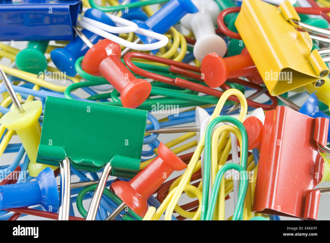 Fermacarte e disegno-pin Foto Stock