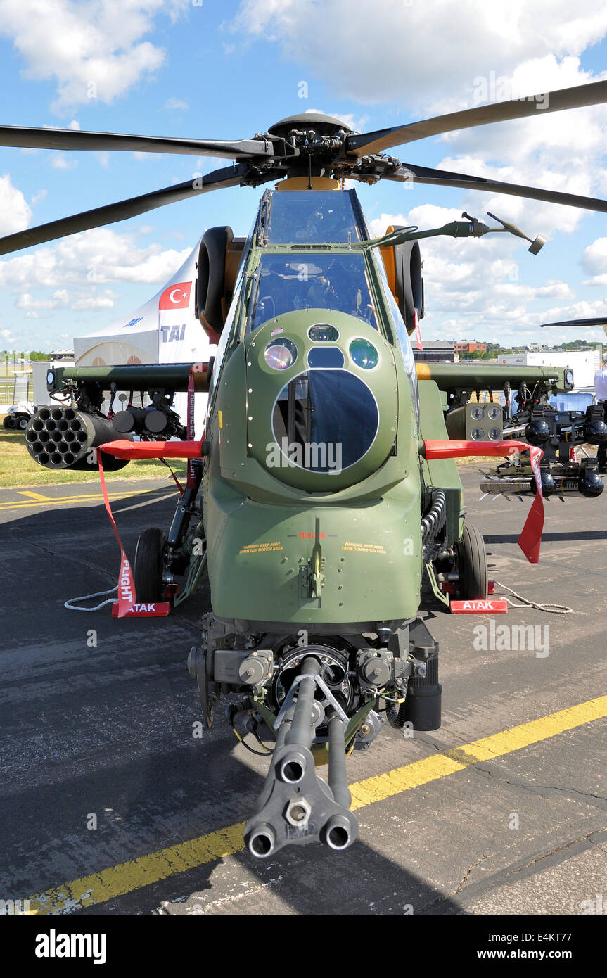 Bagno turco Aerospaziale Agusta Westland T129 Atak elicottero d'assalto al Farnborough Airshow internazionale. La Turchia militare vendite commerciali Foto Stock