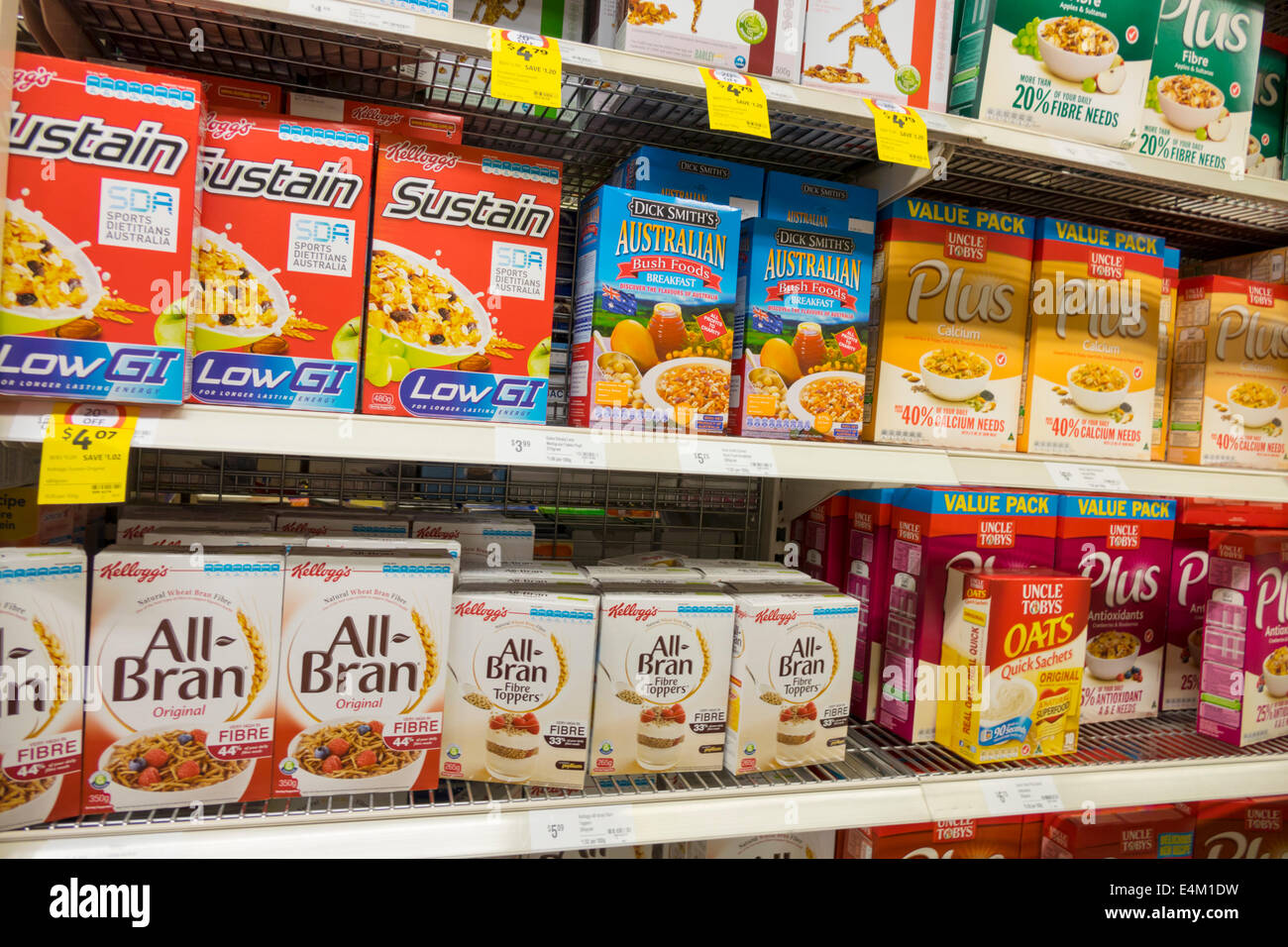 Melbourne Australia,Coles Central,negozio di alimentari,supermercato,vendita scatole,scaffali,cereali,colazione,Kellogg's,zio Tobys,AU140317037 Foto Stock