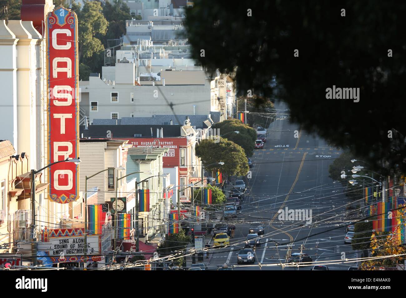 Il Castro Theatre è il punto focale del quartiere Castro di San Francisco, California Foto Stock