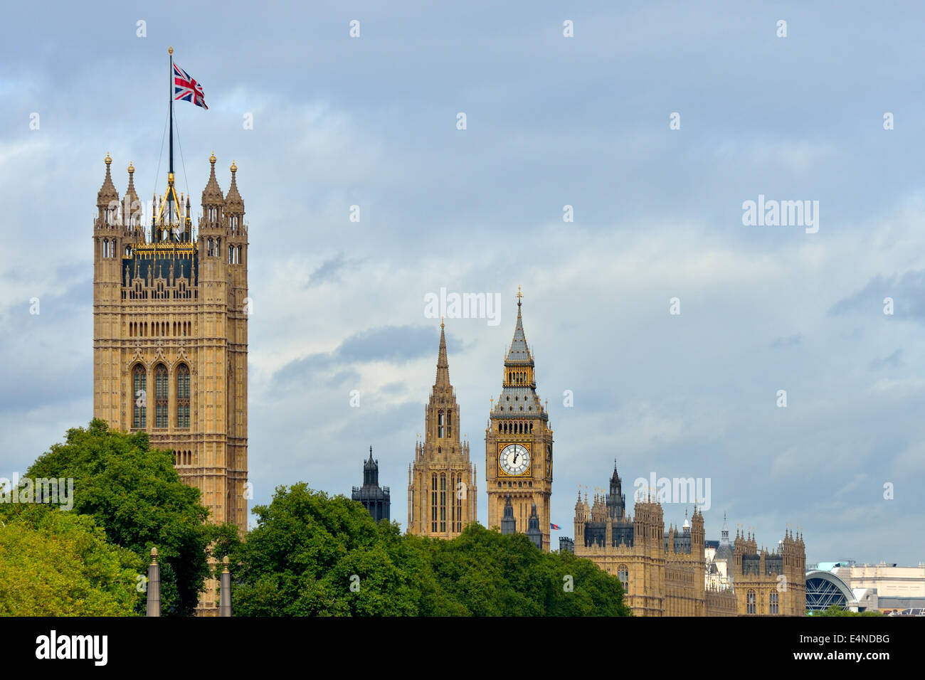 Parlamento britannico battenti bandiera Foto Stock