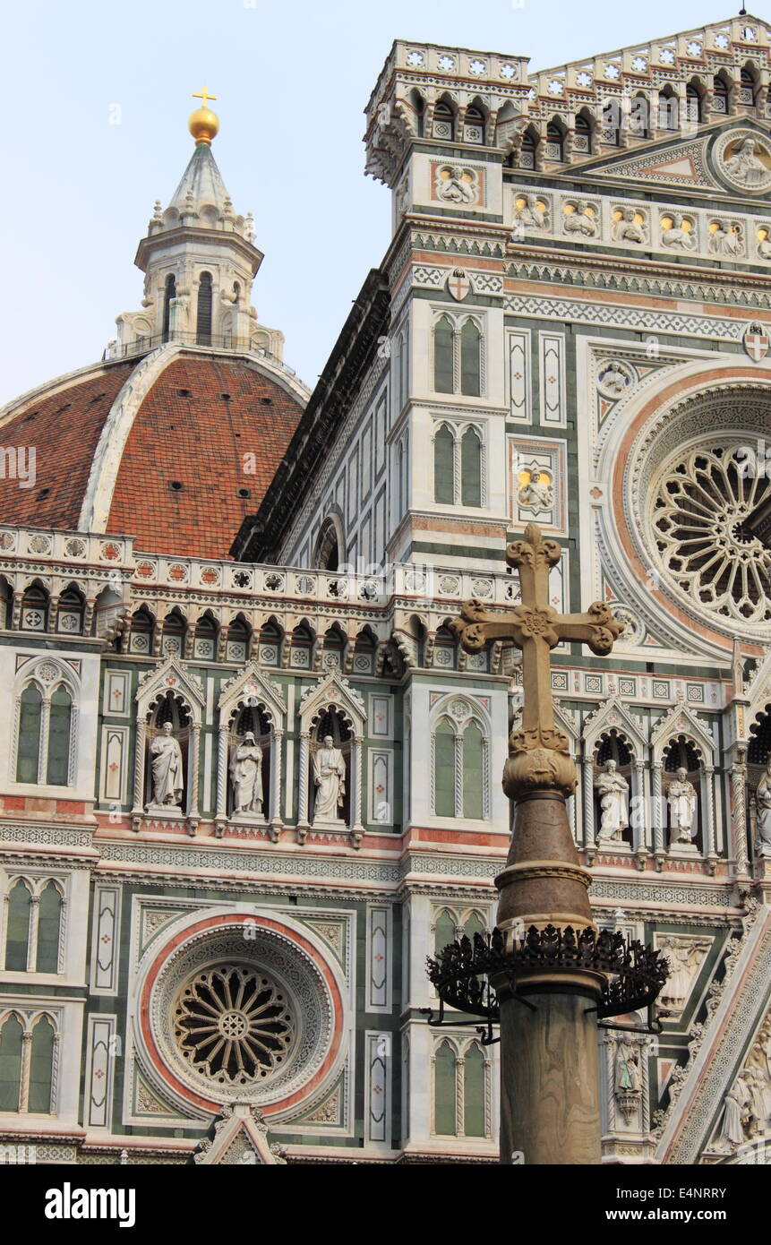 Vista panoramica della cattedrale di Santa Maria del Fiore a Firenze, Italia Foto Stock