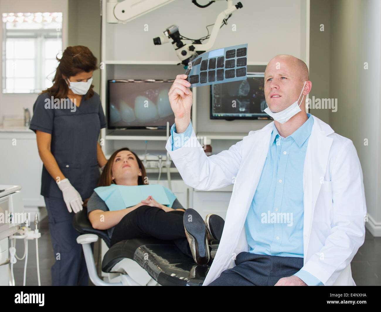 Dentista cerchi a raggi x Foto Stock