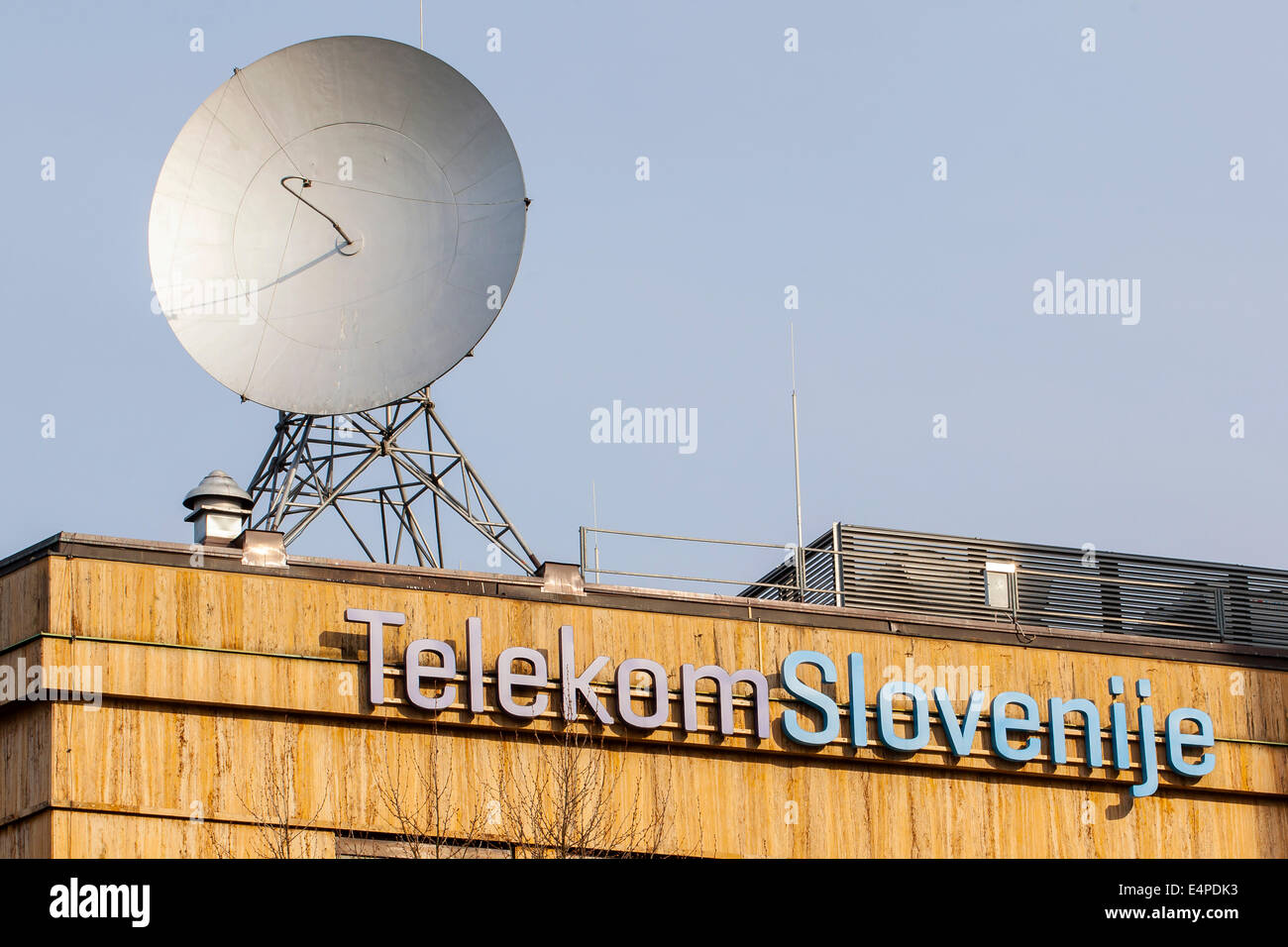 Sede dell'Sloveno di società di telecomunicazioni Telekom Slovenije, Lubiana, Slovenia Foto Stock