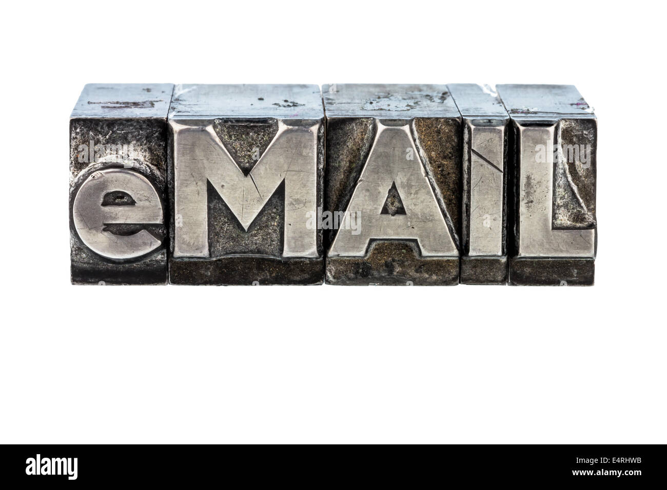 "La parola ''e-mail'' in lettere di piombo scritto. foto simbolico per corrispondenza rapida', das Wort ' e-mail ' in Bleibuchstaben Foto Stock