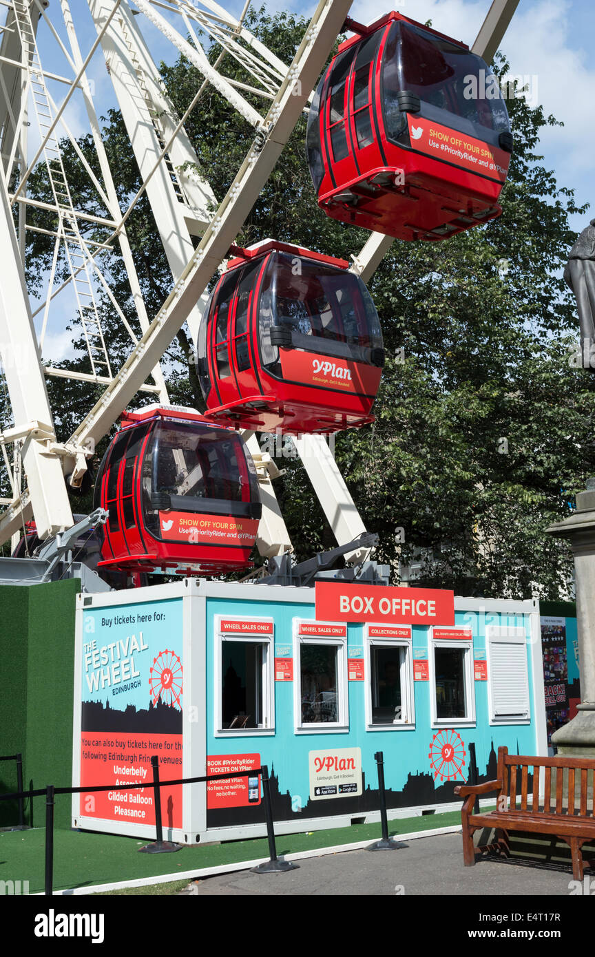 Box office al Festival ruota panoramica Ferris in Princes Street Gardens, Edimburgo Foto Stock