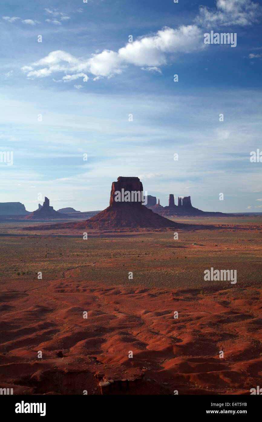 Oriente Mitten formazione di roccia, Monument Valley Navajo Nation, Utah e Arizona Border, STATI UNITI D'AMERICA Foto Stock