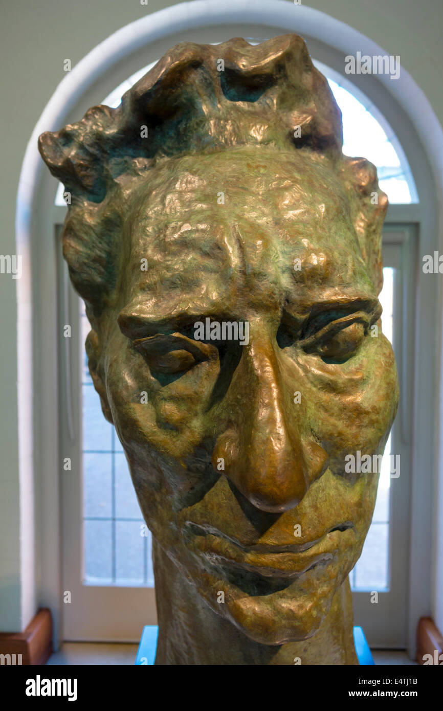 Melbourne Australia,Carlton,Parkville,University of Melbourne,campus,scuola,Museo Grainger,busto,Percy Aldridge Grainger,pianista concerto,compositore,AU14 Foto Stock