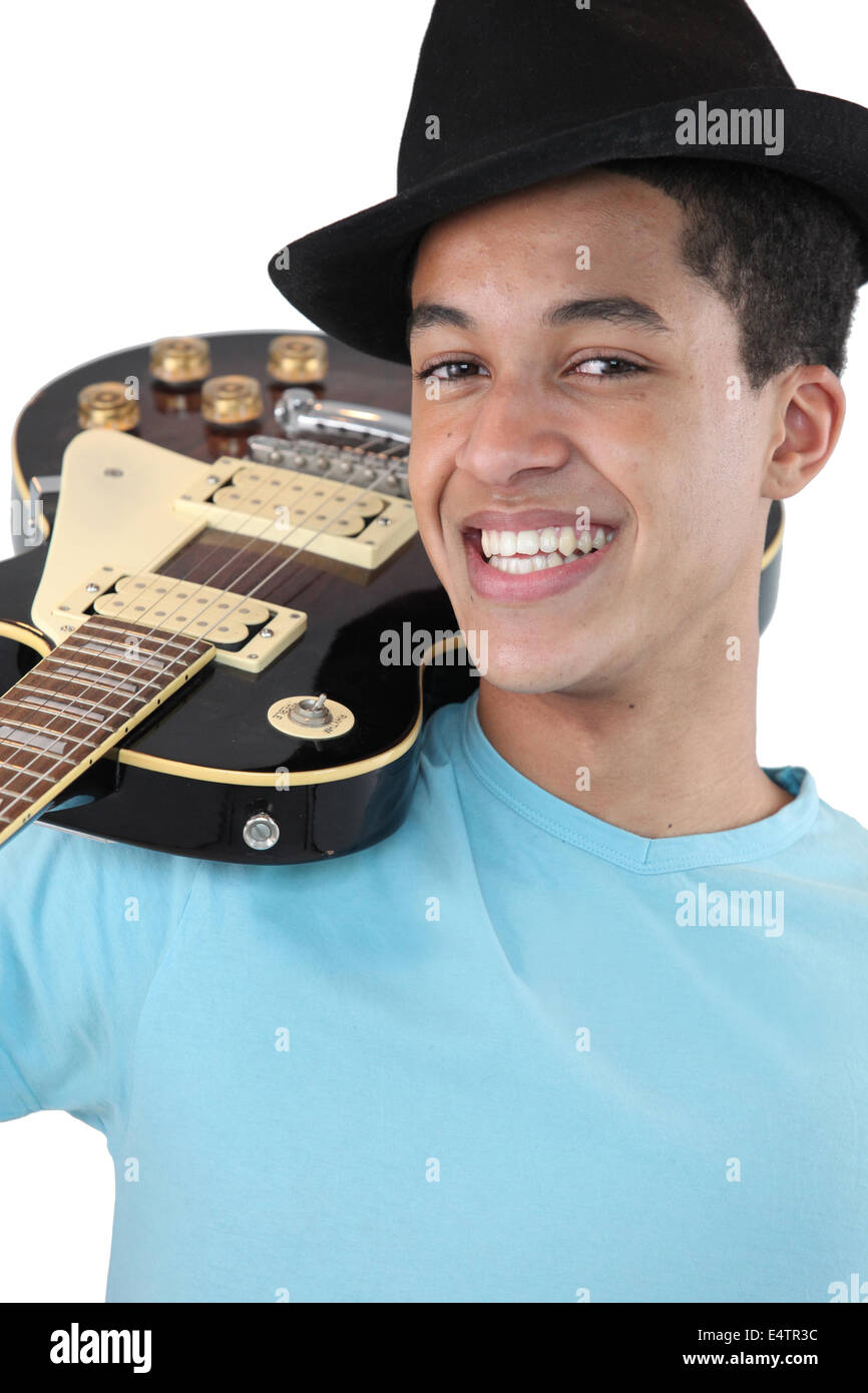 Razza mista adolescente con chitarra elettrica Foto Stock