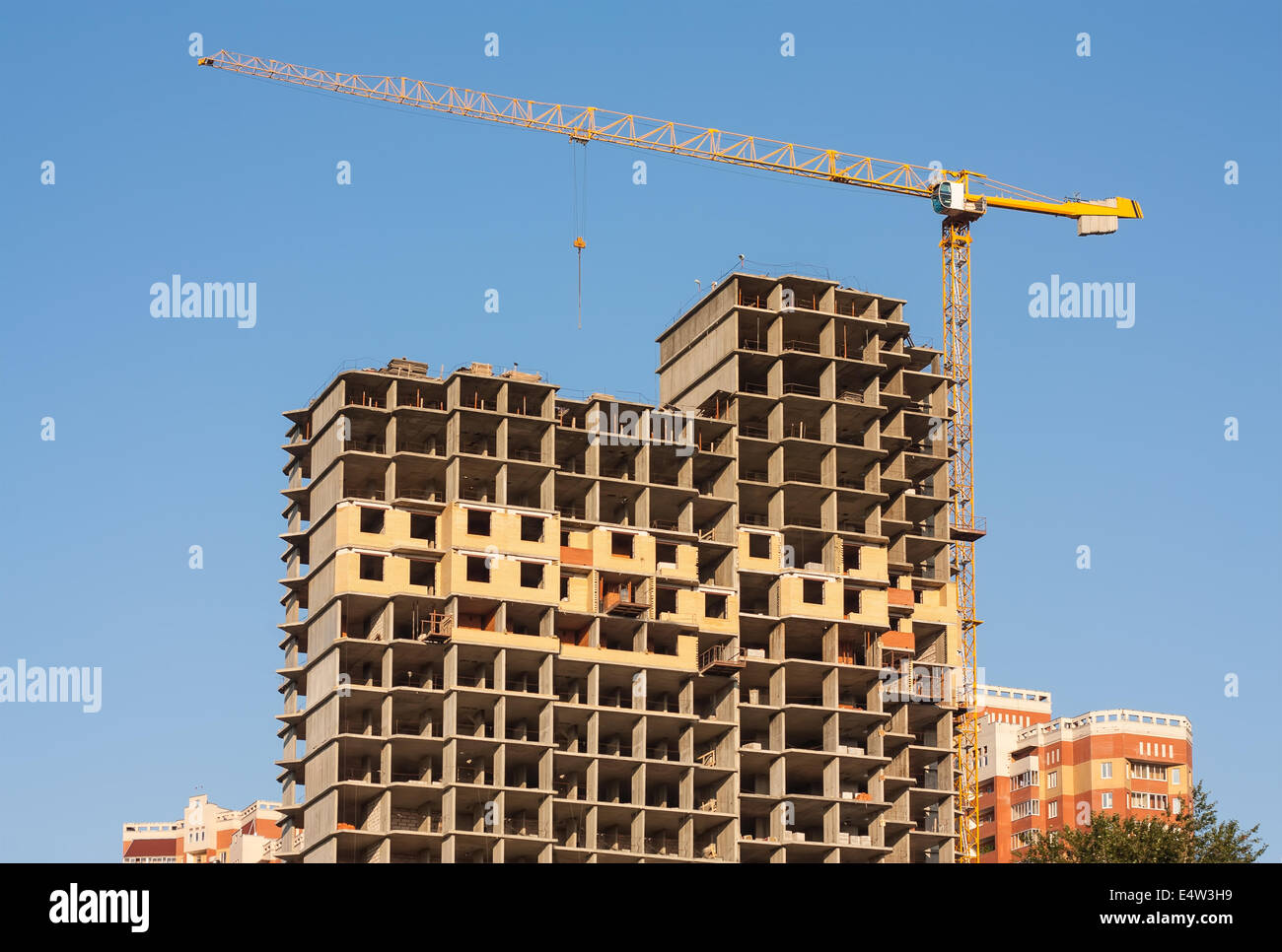 Casa in costruzione con una gru Foto Stock