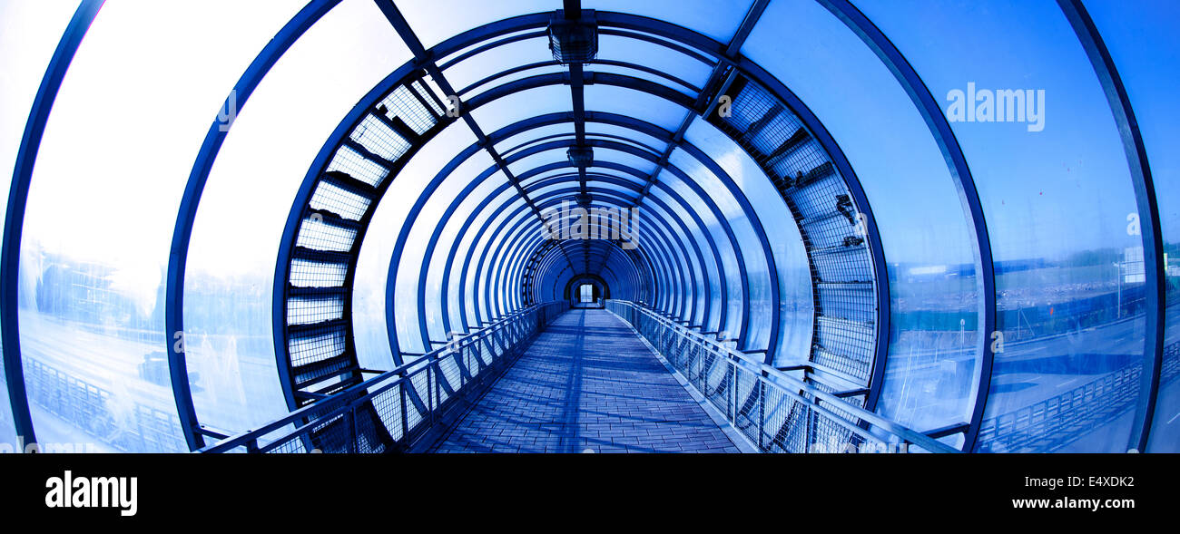 Tubo tunnel di vetro immagini e fotografie stock ad alta risoluzione ...
