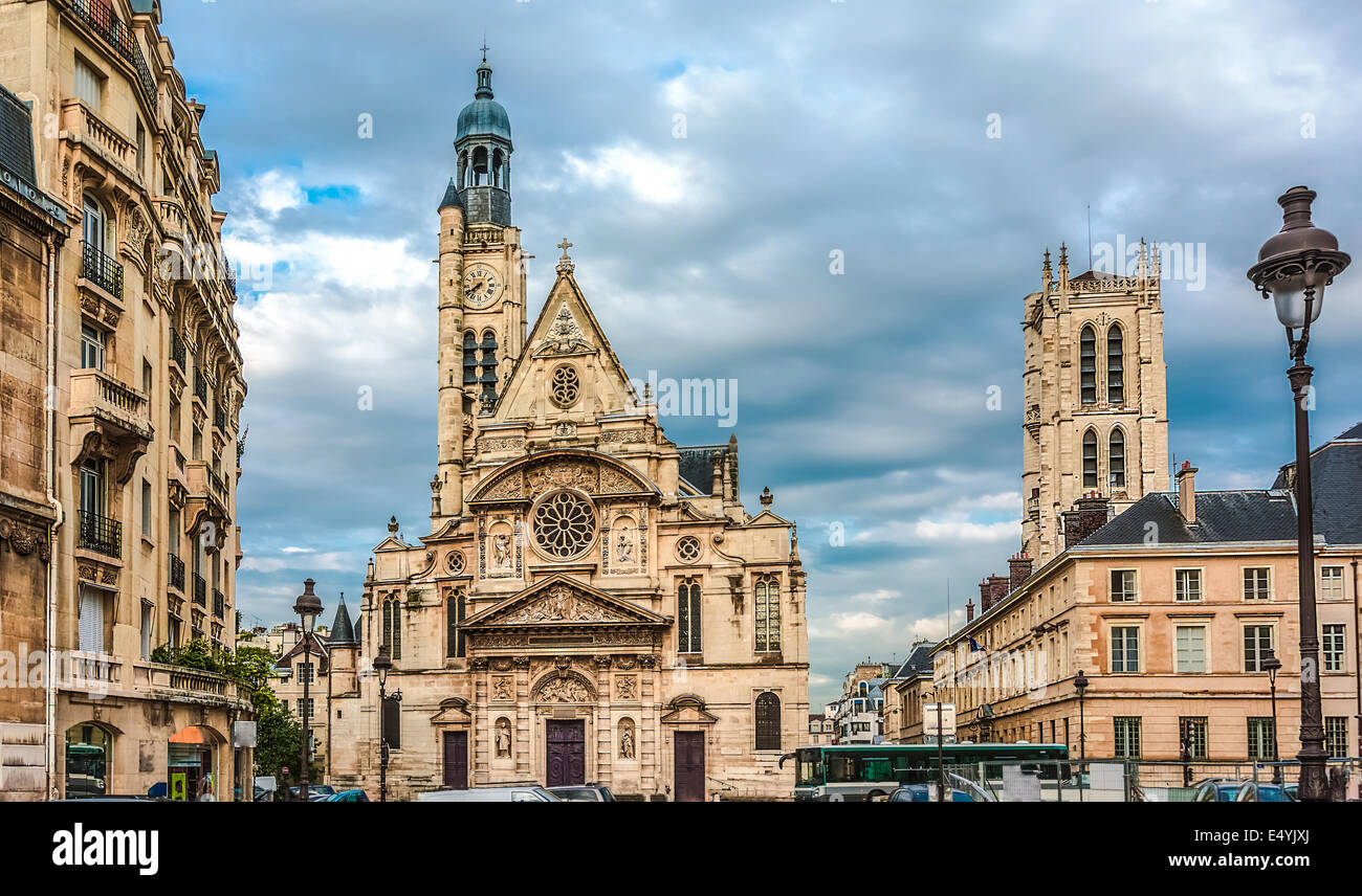 A Saint-Etienne-du-Mont è una chiesa a Parigi, Francia, si trova sulle Montagne Sainte-Genevieve vicino al Pantheon. Foto Stock