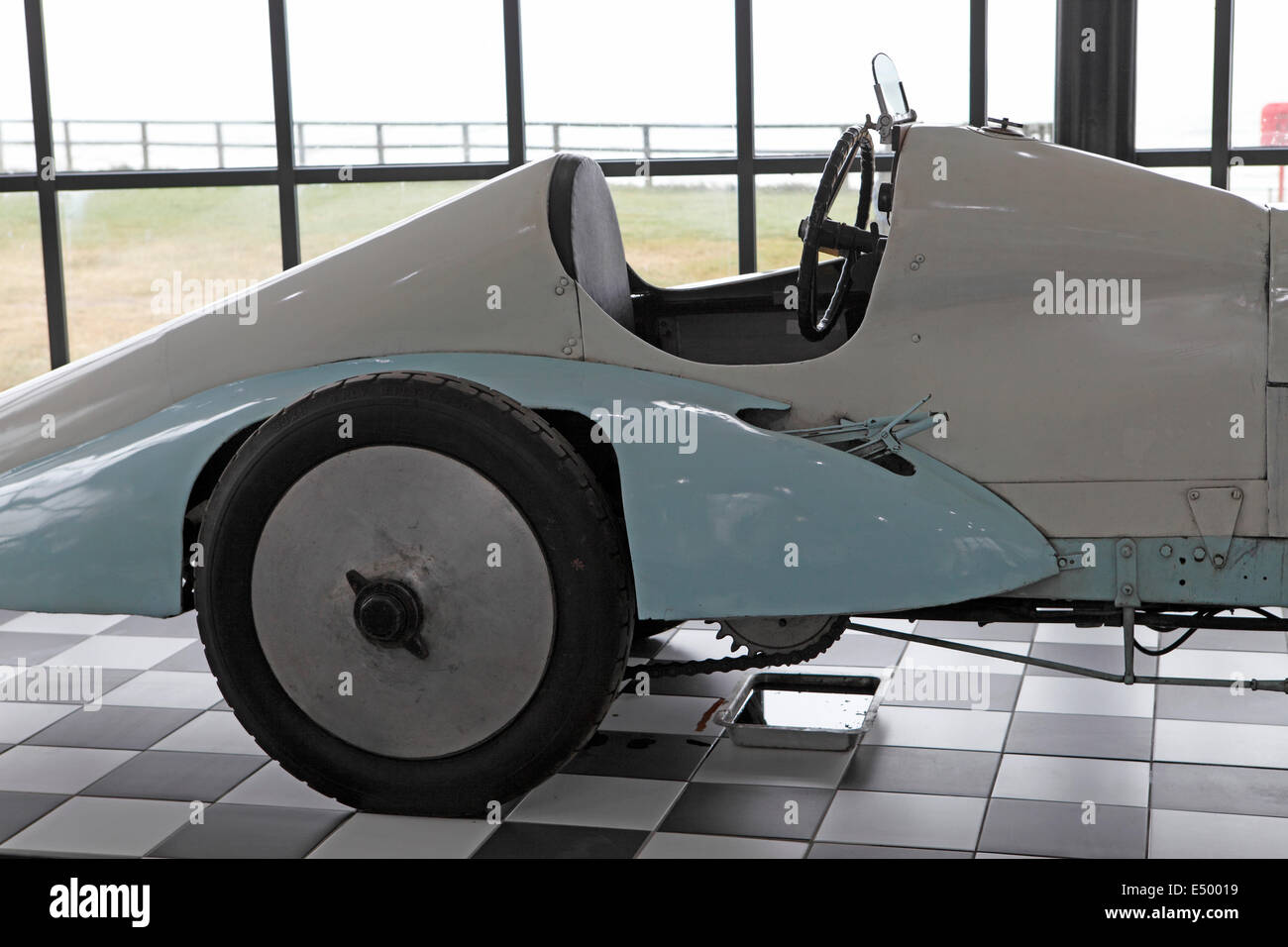 Bab al museo del record di velocità su terra, Pendine Sands, Carmarthenshire, West Wales. Foto Stock