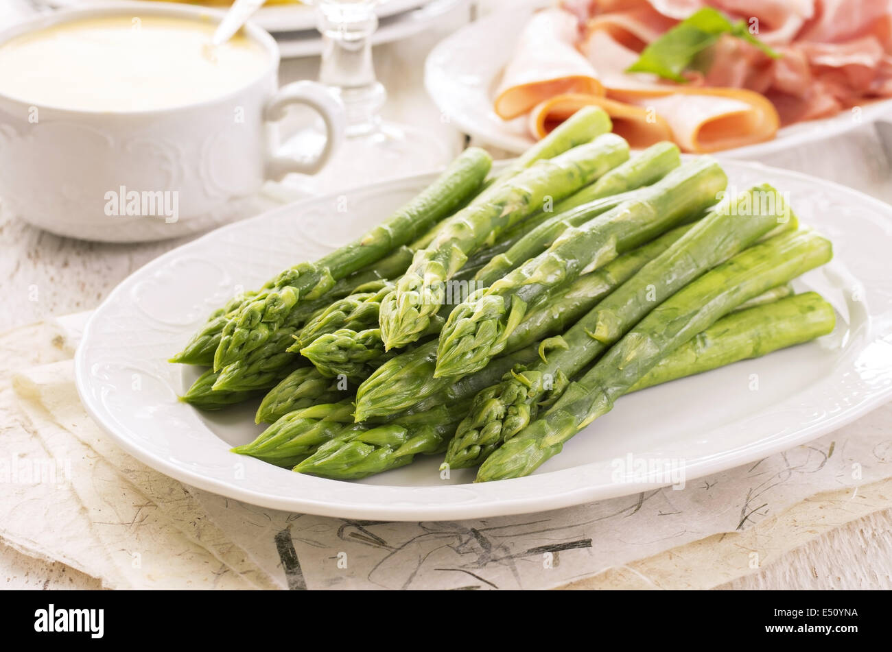 asparagi verdi Foto Stock