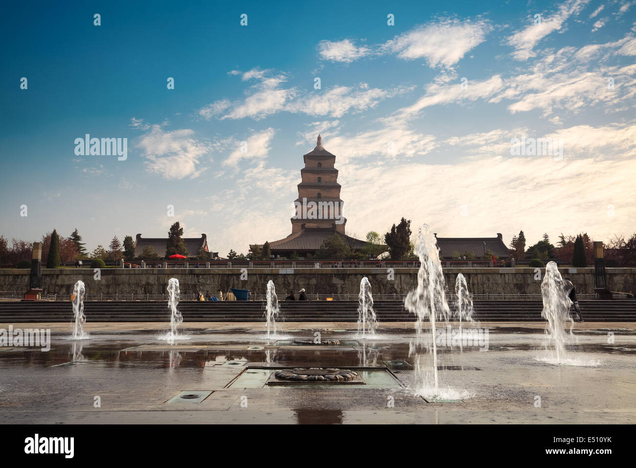 Grande pagoda dell'oca selvaggia con fontana Foto Stock