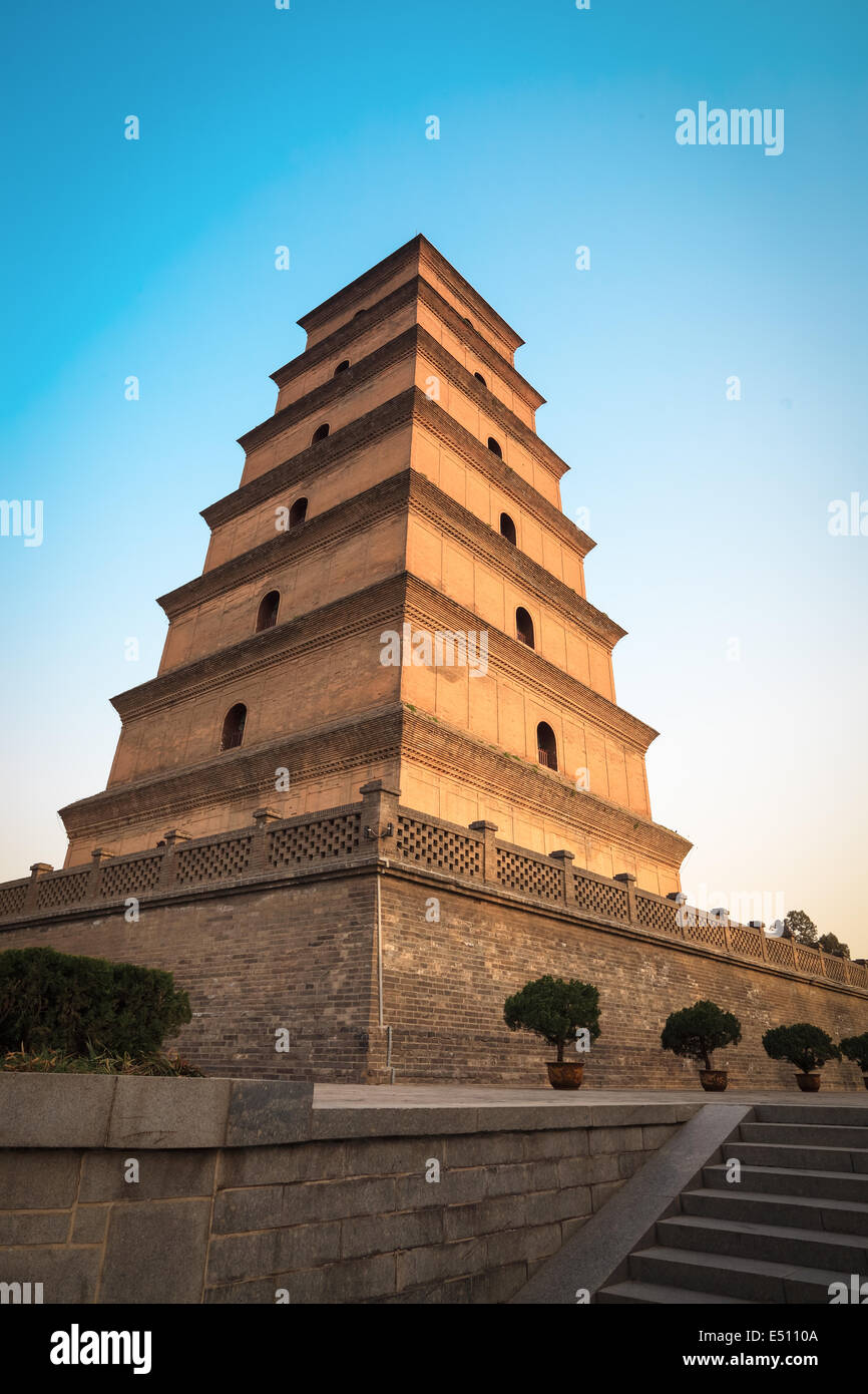 Grande pagoda al crepuscolo Foto Stock