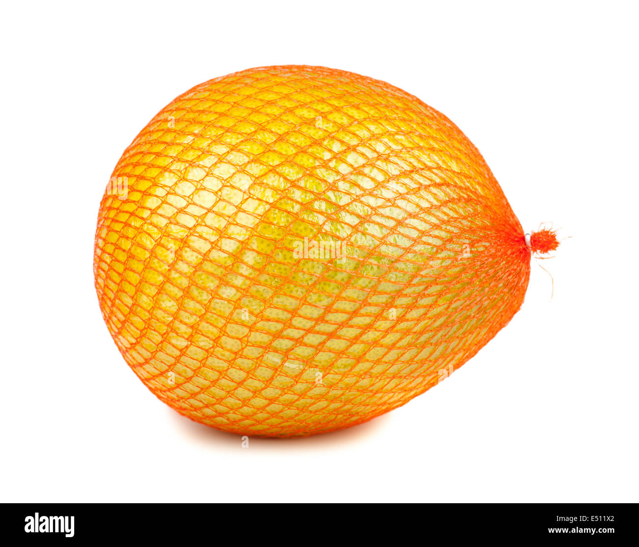 Avvolti in plastica reticolo mature pomelo Foto Stock