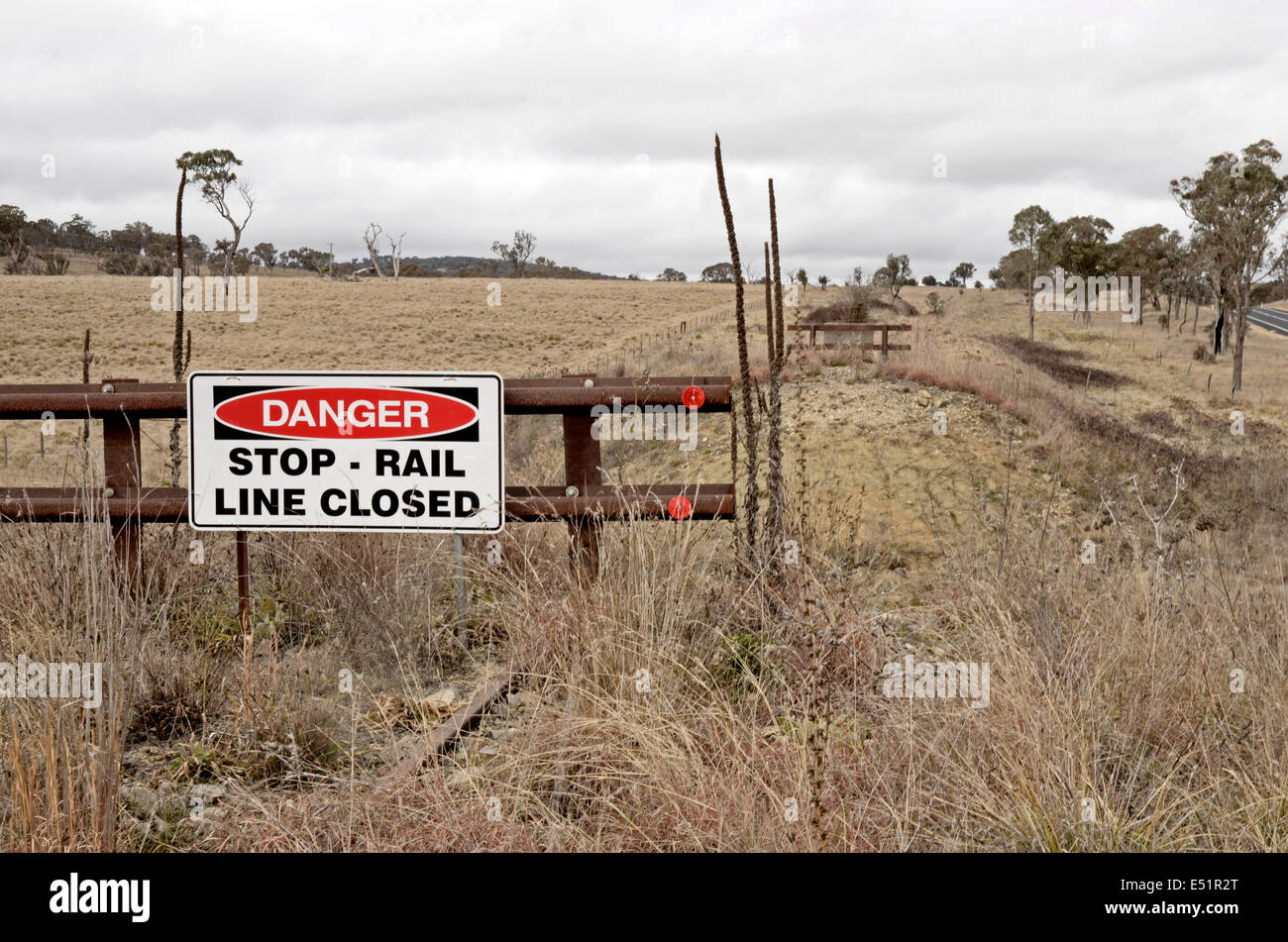 Abbandonata la linea ferrovia nei pressi di gamberello NSW Australia Foto Stock