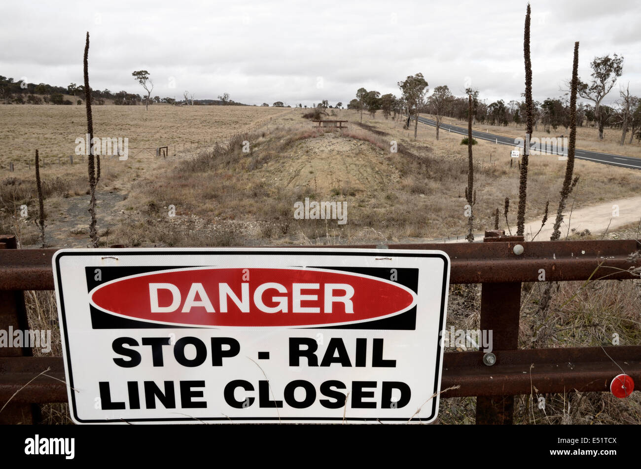 Abbandonata la linea ferrovia nei pressi di gamberello NSW Australia Foto Stock