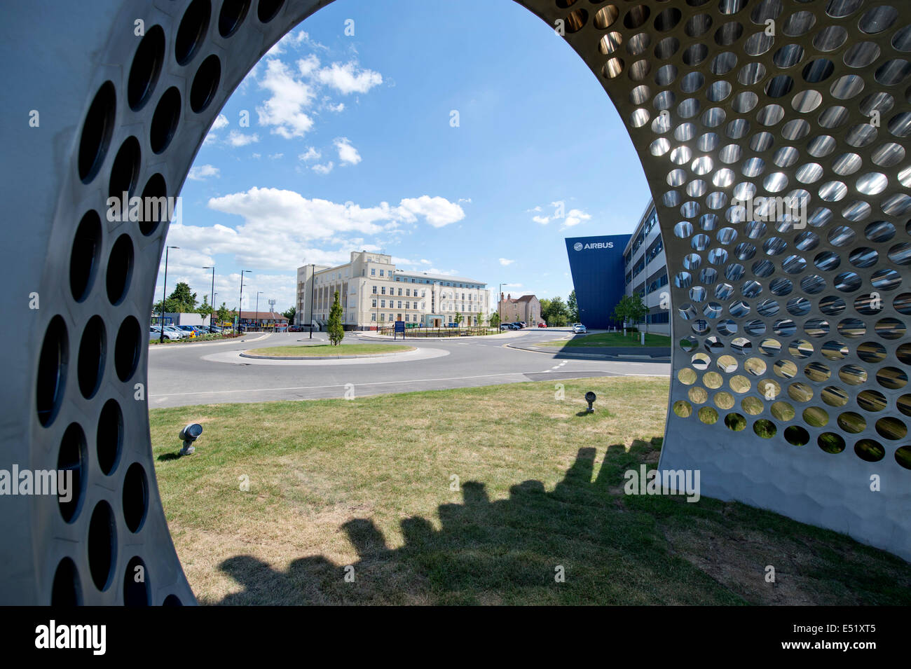 Airbus HQ con la storica Casa Pegasus (sinistra) REGNO UNITO 2014 Foto Stock