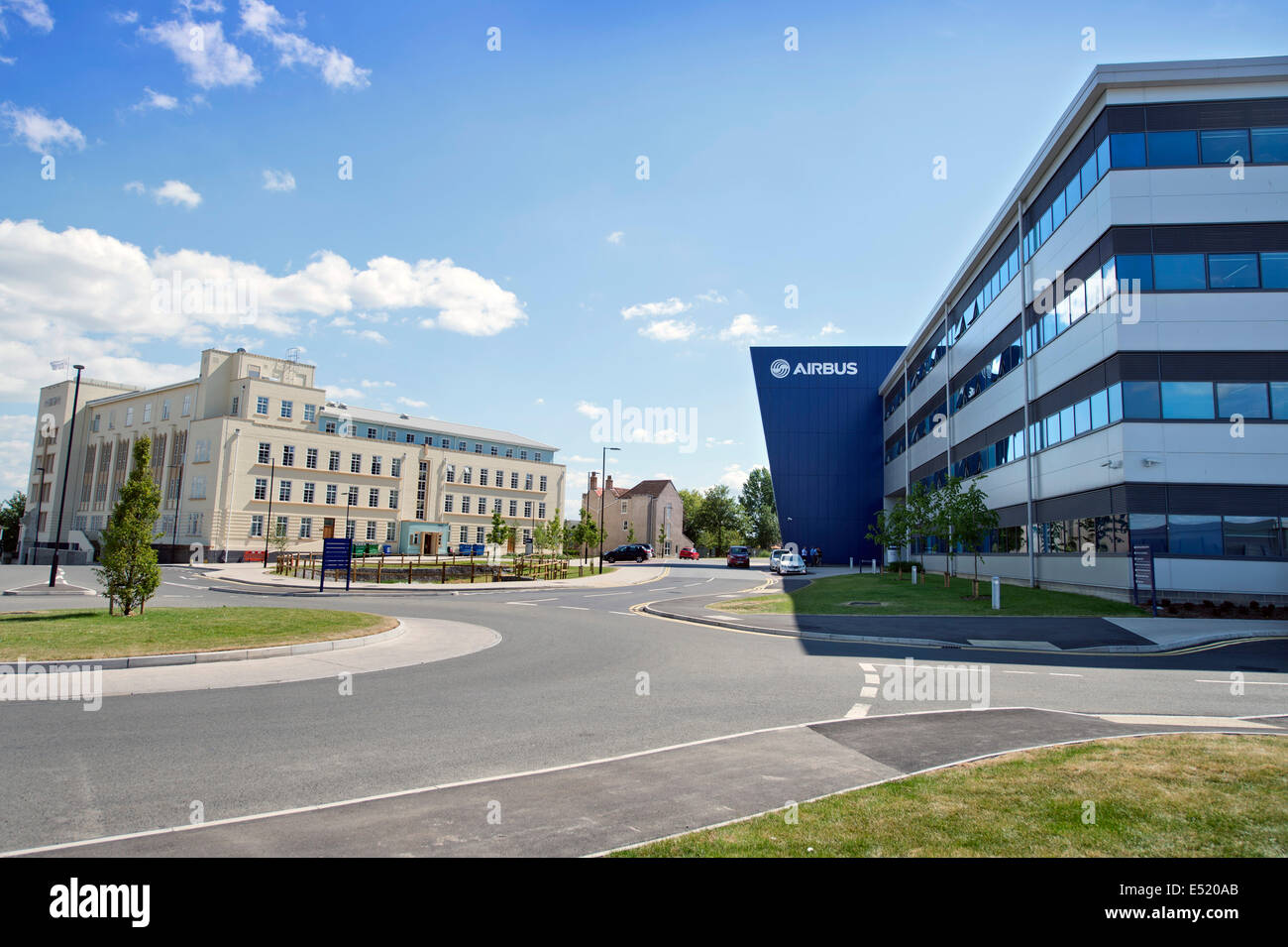 Airbus HQ con la storica Casa Pegasus (sinistra) REGNO UNITO 2014 Foto Stock