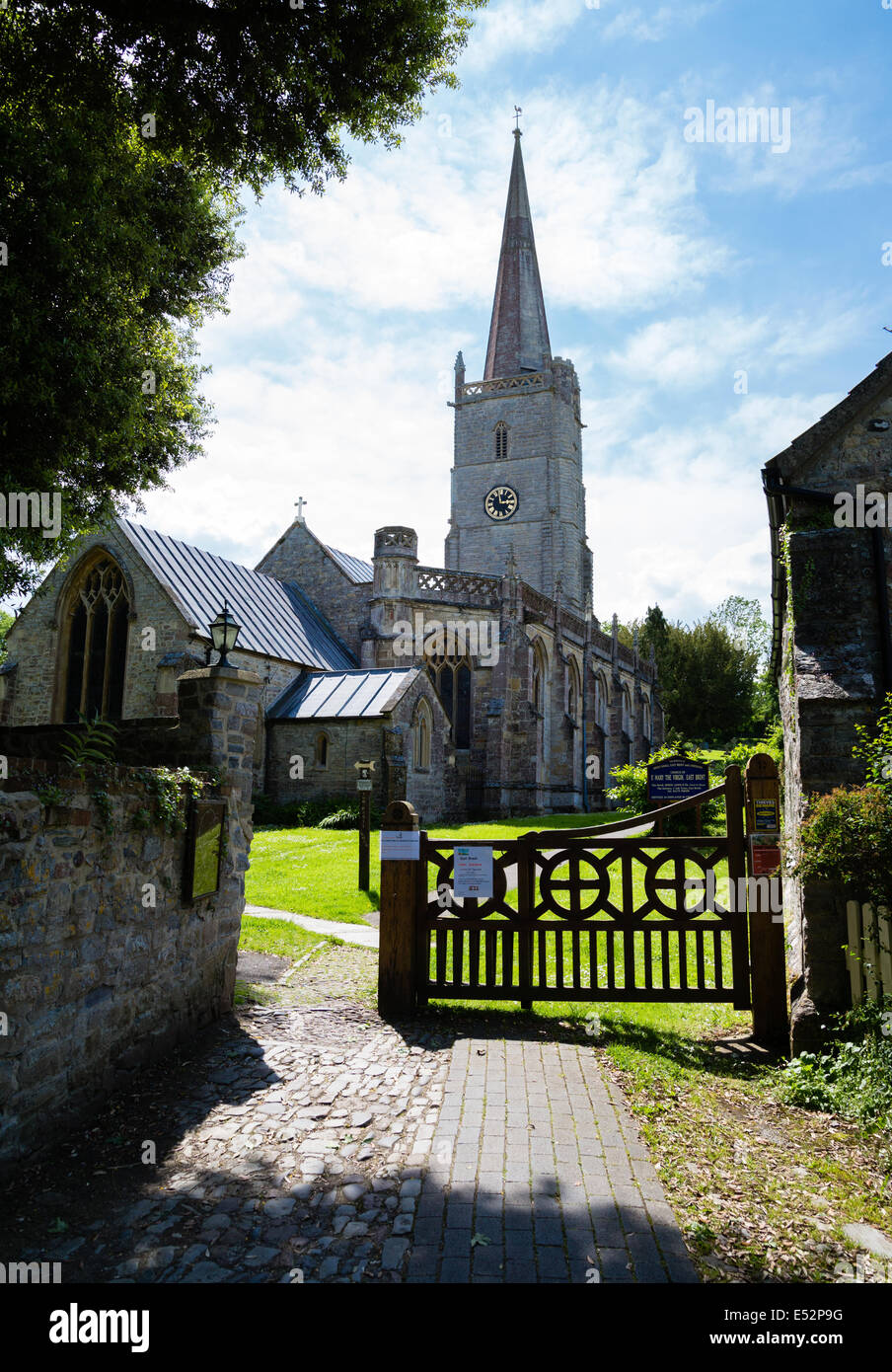 Chiesa parrocchiale di St Mary's nel villaggio di Oriente Brent vicino a Brent Knoll nel Somerset Foto Stock