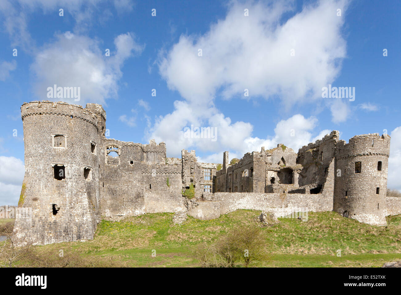 Carew Castle, Pembrokeshire National Park, West Wales, Regno Unito Foto Stock