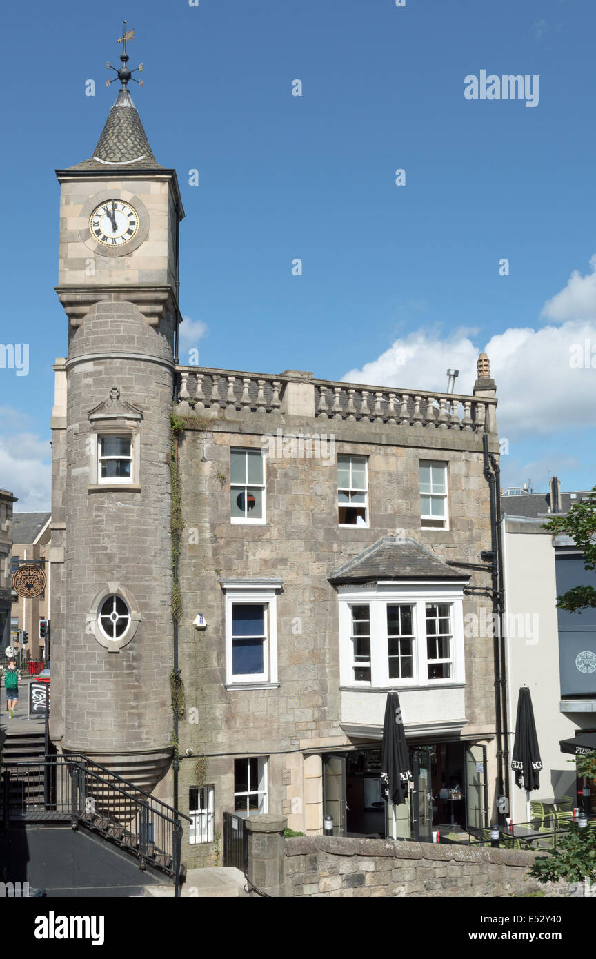 Torre dell Orologio a Deanhaugh Street Edinburgh Foto Stock